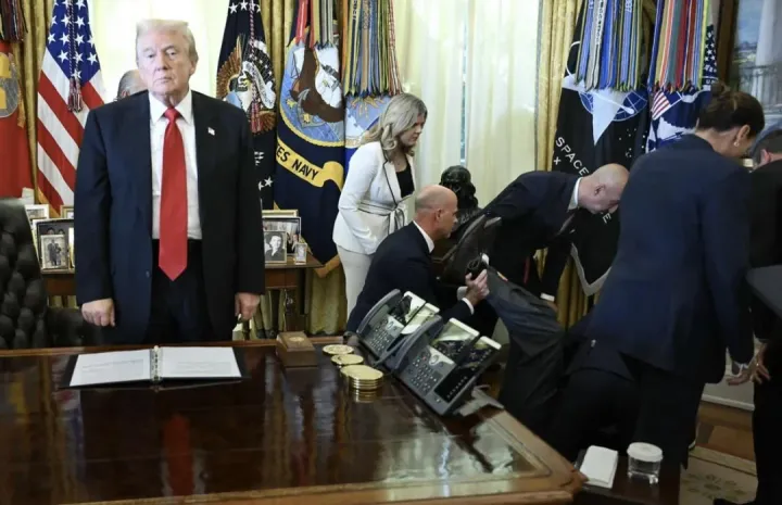 One Photo, Zero Soul:  Fainting Man, and Trump - the Narcissist-in-Chief
